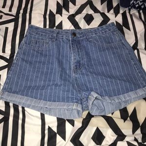Shorts! High waisted!
